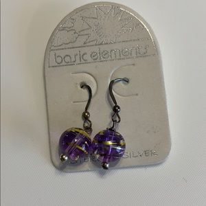 Women’s dangle earrings